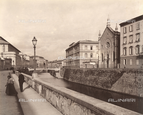 FCC-F-011113-0000 - The A.Saffi and Olandesi docks in Livorno (Leghorn) - Date of photography: 1890 ca. - Alinari Archives, Florence
