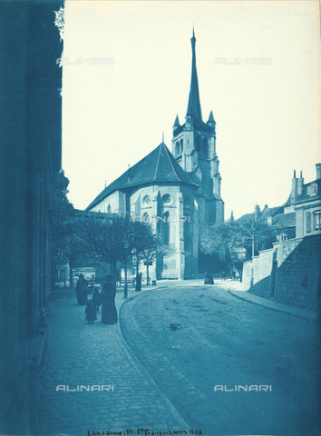 FCC-F-011673-0000 - Place St-Franà§ois a Losanna, Svizzera. Sullo sfondo la chiesa gotica di St.Franà§ois - Data dello scatto: 1890 ca. - Archivi Alinari, Firenze