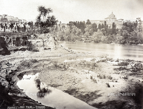 FCC-F-013580-0000 - A scene of the Tajo River which runs through the city of Toledo - Date of photography: 1880-1890 ca. - Alinari Archives, Florence
