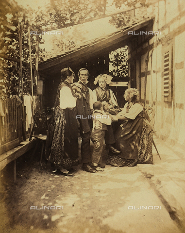 FCC-F-013944-0000 - Portrait of a family in the Village of Altenheim in Germany - Date of photography: 1880 ca. - Alinari Archives, Florence