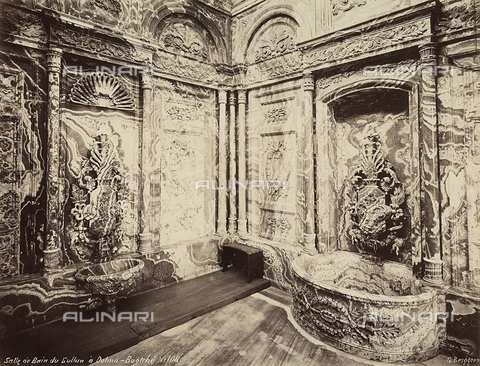 FCC-F-014843-0000 - The Sultan's bath, inside the Dolmabahà§e Palace (formerly Dolma-Bagtché), in Constantinople, Turkey - Date of photography: 1880-1890 ca. - Alinari Archives, Florence
