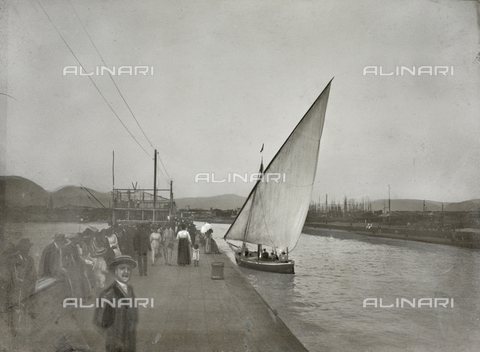 FVQ-F-008913-0000 - The pier of Viareggio - Date of photography: 1920 ca. - Alinari Archives, Florence