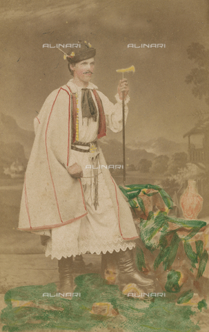 FVQ-F-011625-0000 - Portrait of a man in traditional dress - Date of photography: 1870-1890 ca. - Alinari Archives, Florence