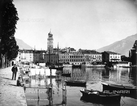FVQ-F-030357-0000 - Panorama of Riva del Garda seen from the dock - Date of photography: 1911 - Alinari Archives, Florence