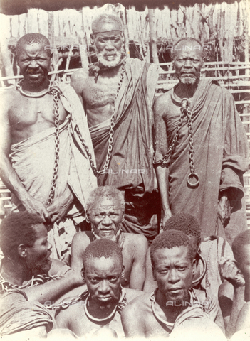 FVQ-F-030620-0000 - A group of slaves on the island of Zanzibar - Date of photography: 1900 ca. - Alinari Archives, Florence