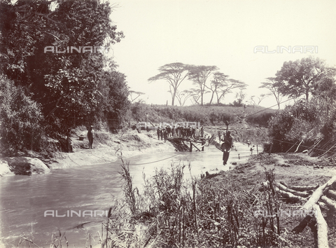 FVQ-F-030624-0000 - The crossing of the Bagamaya River on the island of Zanzibar - Date of photography: 1900 ca. - Alinari Archives, Florence