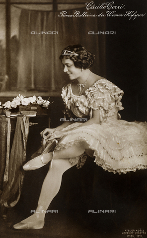 FVQ-F-048613-0000 - Portrait of Cà¤cilie Cerri, first dancer of the Viennese theatre - Date of photography: 1913 - Alinari Archives, Florence