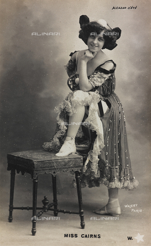 FVQ-F-082085-0000 - Miss Cairns at the Alcazar d'àté, postcard - Date of photography: 1900-1910 - Alinari Archives, Florence