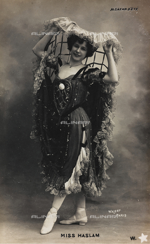 FVQ-F-082117-0000 - Miss Haslam at the Alcazar d'àté, postcard - Date of photography: 1900-1910 - Alinari Archives, Florence