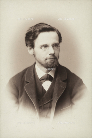FVQ-F-091761-0000 - Man's portrait (bust) - Date of photography: 1865 - 1875 - Alinari Archives, Florence