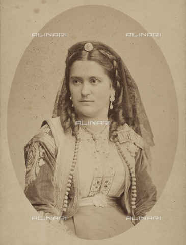 FVQ-F-091779-0000 - Portrait of the Princess of Montenegro - Date of photography: 1865 - 1875 - Alinari Archives, Florence