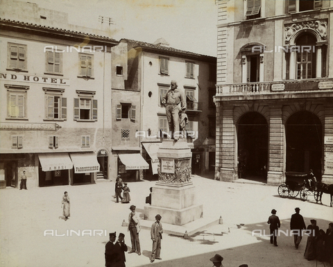 FVQ-F-105724-0000 - Monument of Giuseppe Garibaldi; work by Ettore Ferrari, located in Piazza Garibaldi, Pisa - Date of photography: 1890 ca. - Alinari Archives, Florence