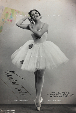 FVQ-F-116585-0000 - Ritratto della ballerina italiana Wanda Torti - Data dello scatto: 1930 ca. - Archivi Alinari, Firenze