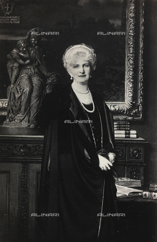 FVQ-F-116604-0000 - Ritratto della prima Regina d'Italia Margherita di Savoia (1851-1926); cartolina - Data dello scatto: 1920 ca. - Archivi Alinari, Firenze