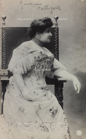 FVQ-F-116630-0000 - Portrait of the Italian theater actress Giuseppina Calligaris, postcard - Date of photography: 1900-1910 - Alinari Archives, Florence