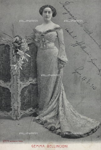 FVQ-F-116942-0000 - Ritratto del soprano italiano Gemma Bellincioni, cartolina - Data dello scatto: 1890-1903 - Archivi Alinari, Firenze