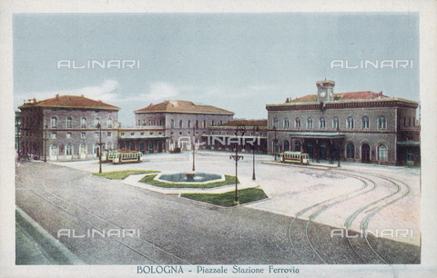 FVQ-F-135417-0000 - The Piazza of Bologna station - Date of photography: 1910 ca. - Alinari Archives, Florence