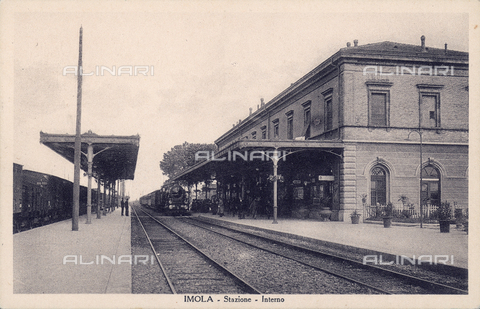 FVQ-F-135636-0000 - Tracks of the Imola railway station, Bologna - Date of photography: 1910 - 1915 ca. - Alinari Archives, Florence