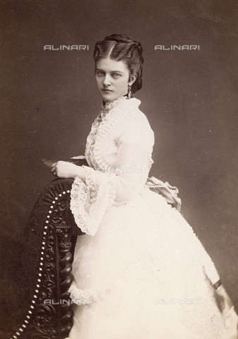 FVQ-F-139433-0000 - Portrait of a woman - Date of photography: 1870-1880 ca. - Alinari Archives, Florence