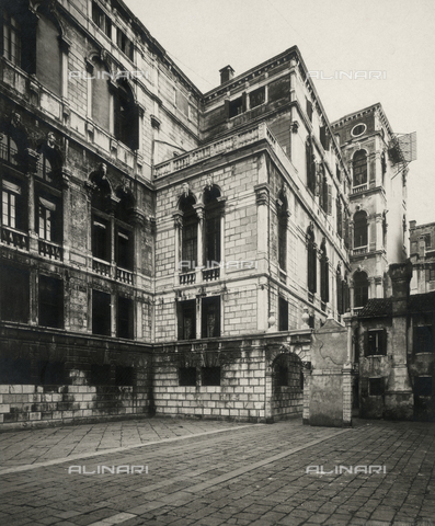 FVQ-F-166427-0000 - Palace of the Liceo Civico Musicale di Venezia - Date of photography: 1930-1940 - Alinari Archives, Florence