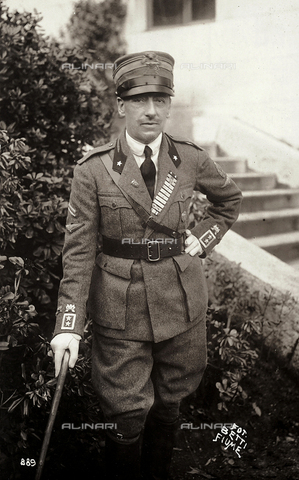 FVQ-F-183536-0000 - Full portrait of Gabriele D'Annunzio; the photograph was taken after the occupation of Fiume. - Date of photography: 12/09/1919 - 12/11/1920 - Alinari Archives, Florence