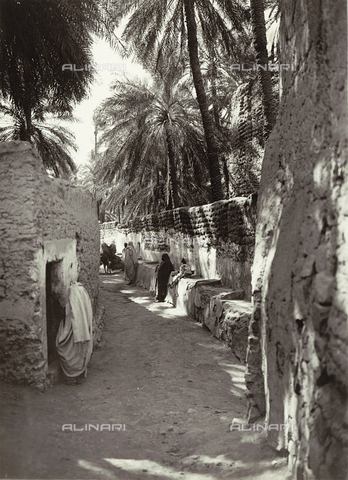 FVQ-F-196826-0000 - Street in a village in Libya - Date of photography: 1930 ca. - Alinari Archives, Florence