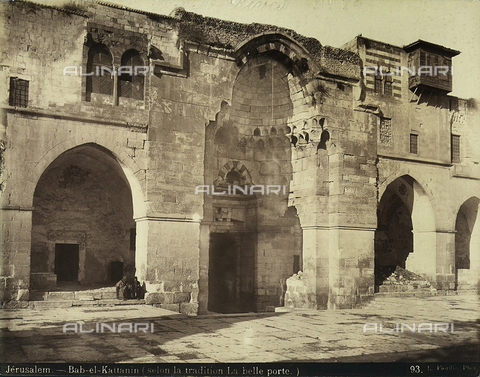 FVQ-F-198557-0000 - View of the Bab el Kaitanin port in Jerusalem - Date of photography: 1880 ca. - Alinari Archives, Florence