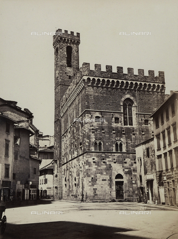 FVQ-F-206066-0000 - The Palazzo del Bargello in Florence photographed from Piazza San Firenze - Date of photography: 1863-1865 - Alinari Archives, Florence
