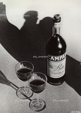 FVQ-F-210324-0000 - Pubblicità dell'amaro Campari - Data dello scatto: 1940ca - Archivi Alinari, Firenze