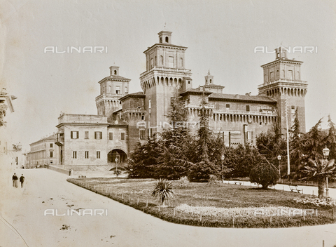 FVQ-F-216819-0000 - Castello Estense (or castle of St. Michele) in Ferrara - Date of photography: 1885-1890 - Alinari Archives, Florence