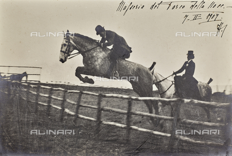 FVQ-F-217204-0000 - Riding scene: fence jump - Date of photography: 07/02/1907 - Alinari Archives, Florence