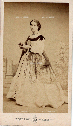 GBB-F-003385-0000 - 1865 ca, Paris, FRANCE : The french theatre actress Madame VICTORIA LAFONTAINE Valous (1840 - 1918) of Comédie-Franà§aise from 1863 to 1871. - © ARCHIVIO GBB / Archivi Alinari