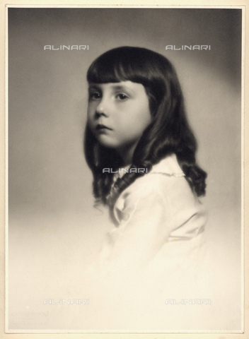 GBB-F-003587-0000 - 1930 ca, MILANO, ITALY : Undentified beautiful young boy with long hair curls. - © ARCHIVIO GBB / Archivi Alinari