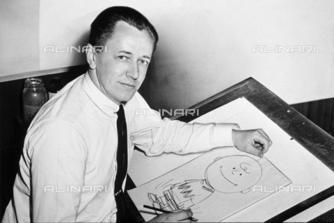 GBB-F-003871-0000 - 1956, USA : The most celebrated american cartoonist CHARLES M. SCHULZ (1922 - 2000), Creator of CHARLIE BROWN, LINUS, SNOOPY and the PEANUTS from 1950 to 2000 - © ARCHIVIO GBB / Archivi Alinari