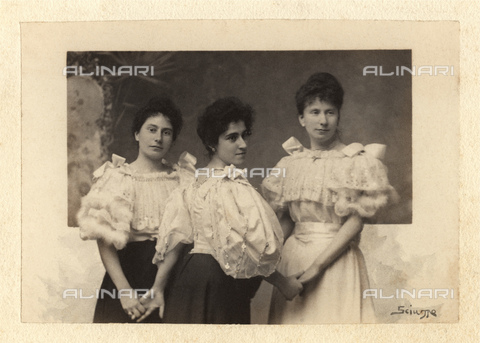 GBB-F-004897-0000 - 1894 ca, GENOVA, ITALY : The italian family of Counts PUCCIO-PREFUMO. In this photo the two sisters GIUSEPPINA (Fifine or Josephine, born in Paris), right in this photo, and at right side GIOVANNA (Jeanne, born in paris, later married with avvocato Giovanni Italiani in Rome) PUCCIO-PREFUMO, daughters of count Giuseppe PUCCIO (1818 - 1896) and Fanny (Francesca) PREFUMO (1835 - 1914). The girl in center in this photo was her cousin ELVIRA PUCCIO (from Florence, daugther of Felice Puccio) married in 1889 with the brother of Giovanna and Giuseppina, his cousin Conte FRANCESCO PUCCIO-PREFUMO (born in Paris, France, 1862) and the couple have 2 sons : Beppino (Giuseppe, 1896 - 1918) death at the battle of Montello during the WWI, Rosendita Maria (born in Genova, 1898) married in 1923 with Generale Marchese Orso SERRA di Via dei SERRA (1887 - 1979) and have 3 sons. The grandfather of Francesco, Giovanna and Giuseppina, named Stefano PUCCIO was covered on Papal investiture in 1814 but was also related with the most celebrated Hero and anti-Pope of italian Risorgimento like GIUSEPPE GARIBALDI (his grandmother was Isabella Margherita PUCCIO from Chiavari, 1742 - 1813) and GIUSEPPE MAZZINI. - © ARCHIVIO GBB / Archivi Alinari