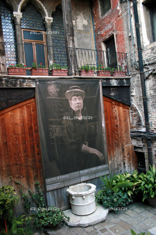 GBB-F-005045-0000 - 2006, August, Venice, Italy : The PALAZZO FORTUNY (Palazzo Pesaro degli Orfei) museum reopened after the restaurations. House of celebrated painter and photographer Mariano Fortuny y Madrazo (1871 - 1949) - © ARCHIVIO GBB / Archivi Alinari