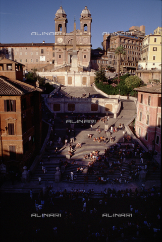 GBB-F-005106-0000 - July 2001, ROME (Italy) : Piazza di Spagna, the Trinità dei Monti - © ARCHIVIO GBB / Archivi Alinari
