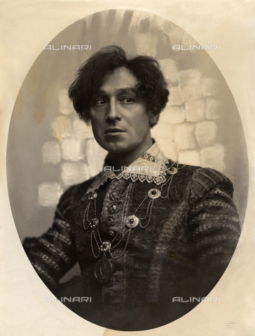 GBB-F-005362-0000 - 1919 ca, MILANO, ITALY : The most celebrated italian theatre actor RUGGERO RUGGERI (1871 - 1953) in HAMLET (AMLETO) by WILLIAM SHAKESPEARE. - © ARCHIVIO GBB / Archivi Alinari