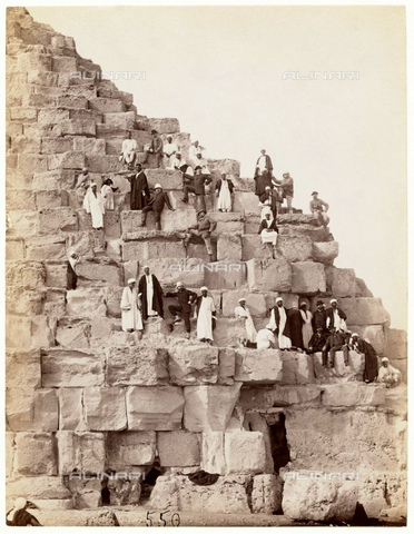 GBB-F-007358-0000 - 1890 ca, EL GIZA, EGYPT: The ascension of one of the Pyramids of Giza - © ARCHIVIO GBB / Archivi Alinari