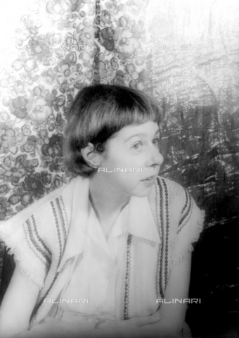 GBB-F-007492-0000 - 1959, 31 july, NEW YORK, USA: The celebrated american woman writer CARSON McCULLERS (1917-1967), author of" The Heart Is a Lonely Hunter" (1940)and" Reflections in a Golden Eye" (1941) - © ARCHIVIO GBB / Archivi Alinari