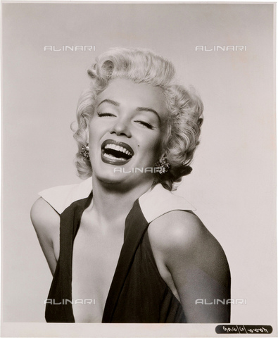 GBB-F-007521-0000 - 1952, USA: The american actress MARILYN MONROE (1926-1962). Pubblicity still by photographer Frank Powolny for the movie MONKEY BUSSINESS (Il Magnifico scherzo) by Howard Hawks - © ARCHIVIO GBB / Archivi Alinari