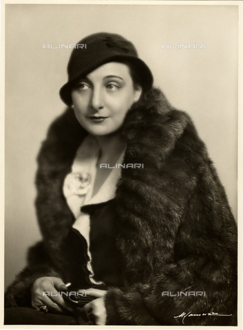 GBB-F-008497-0000 - 1925 c, Milano, ITALY: The italian theatre actress PAOLA BORBONI (1900-1995). - © ARCHIVIO GBB / Archivi Alinari