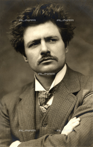 GBB-F-008498-0000 - 1900 c, ITALY: The celebrated italian Opera baritono GIUSEPPE BORGATTI (1871-1950). At Teatro alla Scala of Milano was into the first performance of TOSCA by Giacomo Puccini in 1900. Later he established himself in the Richard Wagner repertoire in Europe and America, receiving great awards in Berlin in 1904. He became one of the best Wagnerian performers of all time. Still unsurpassed. Giuseppe was the father of celebrated scandalous and openly lesbian pianist Renata Borgatti (1894-1964), specialized in the repertoire of Claude Debussy - © ARCHIVIO GBB / Archivi Alinari