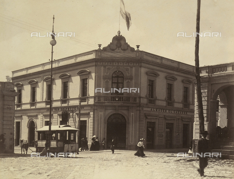 GCQ-A-003404-0008 - Immigration of the Italians to the Republic of Guatemala: a building with ornamentation sculpted by the sculptor, Antonio Doninelli - Date of photography: 1904-1906 ca. - Alinari Archives, Florence