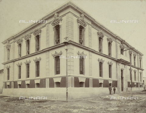GCQ-A-003404-0010 - Immigration of the Italians to the Republic of Guatemala: a building with ornamentation sculpted by the sculptor, Antonio Doninelli - Date of photography: 1904-1906 ca. - Alinari Archives, Florence