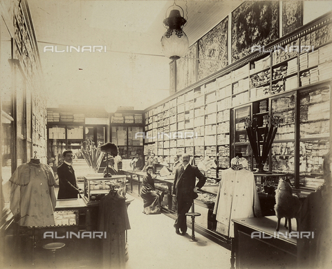 GCQ-A-003404-0022 - Immigration of the Italians to the Republic of Guatemala: interior of the clothing store called "Bazar Italiano," owned by Angelo Muttini - Date of photography: 1904-1906 ca. - Alinari Archives, Florence