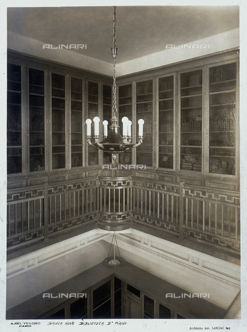 GCQ-A-003407-0030 - The third floor library in the Misr Bank, realized by the architect Antonio Lasciac, in Cairo - Date of photography: 1910-1915 ca. - Alinari Archives, Florence