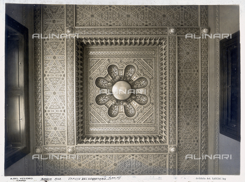 GCQ-A-003407-0035 - Detail of the ceiling of an office in the Misr Bank, realized by the architect Antonio Lasciac, in Cairo - Date of photography: 1910-1915 ca. - Alinari Archives, Florence