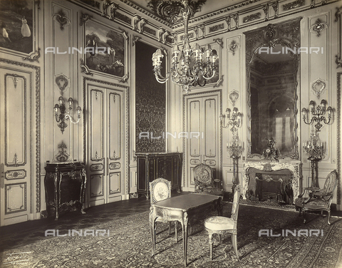 GCQ-F-000068-0000 - "Archive of works by Italian talent abroad;" the Queen's Hall in the Palace of Ras et-Tin in Alexandria, Egypt, architectural work by Ernesto Verrucci - Date of photography: 1930-1940 ca. - Alinari Archives, Florence