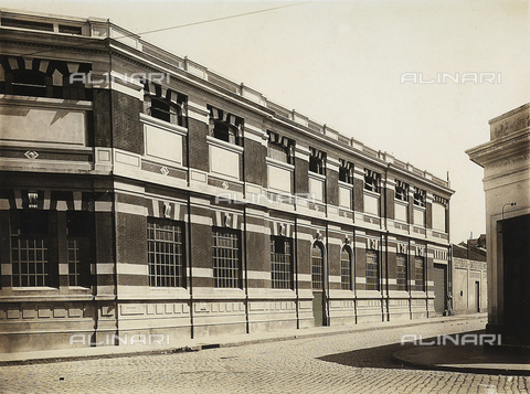GCQ-F-000462-0000 - The Francesco Cinzano & Company building, in Buenos Aires, Argentina - Date of photography: 1920 -1925 ca. - Alinari Archives, Florence